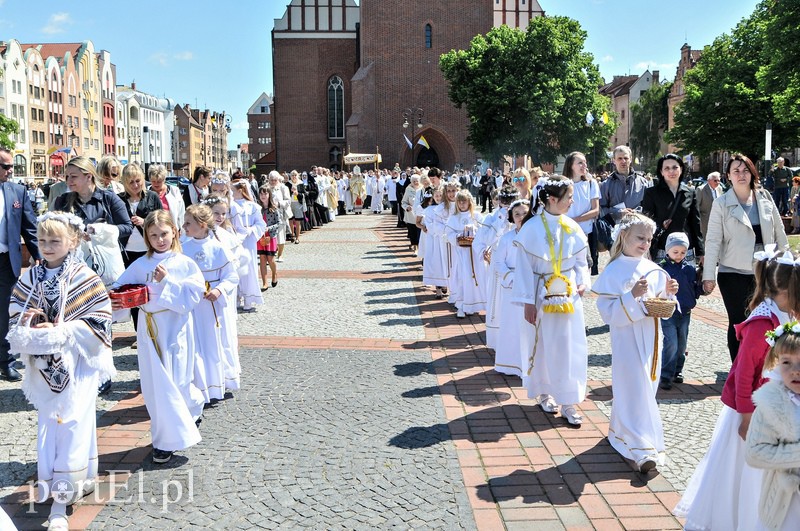 Wierni wyszli na ulice zdjęcie nr 107996