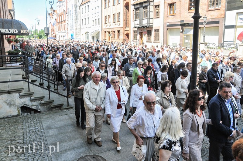 Wierni wyszli na ulice zdjęcie nr 108003