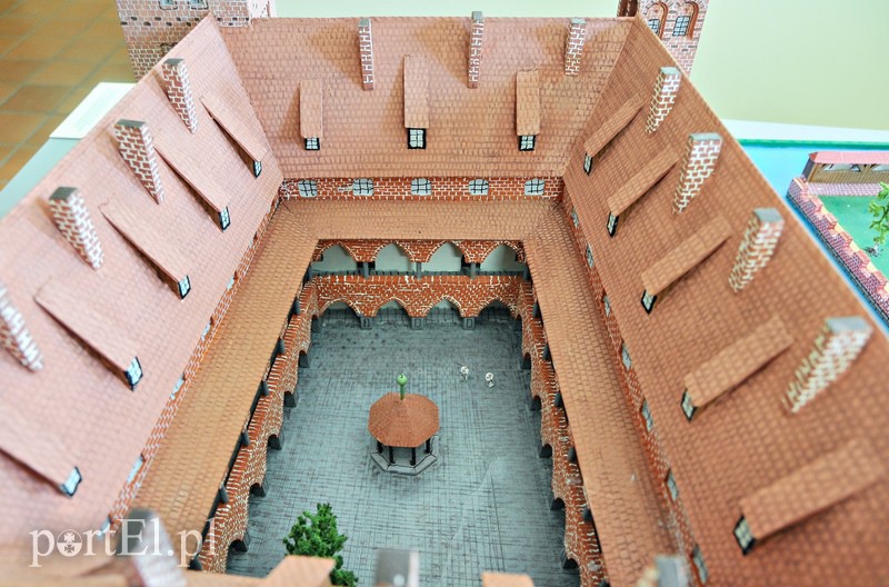 Zamek Wysoki przyjechał z Niemiec zdjęcie nr 108170