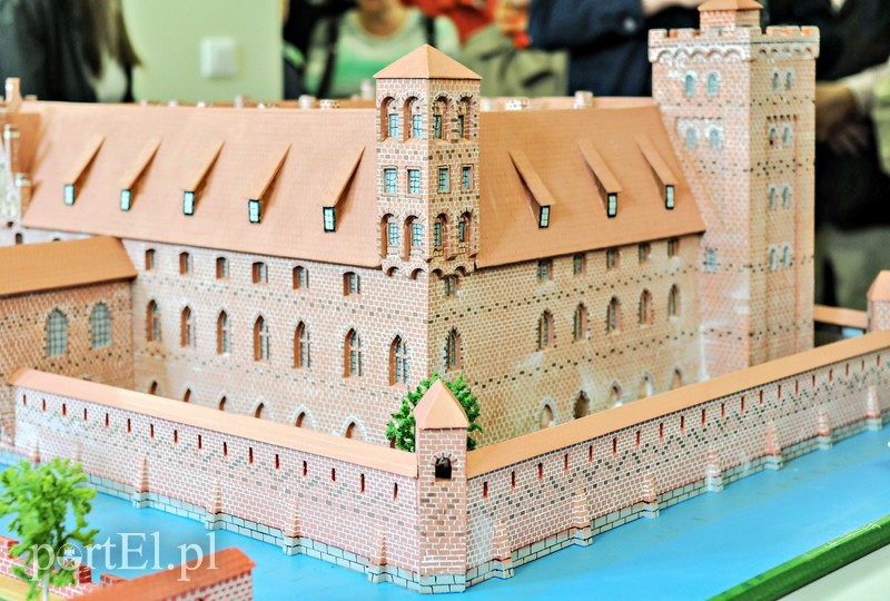 Zamek Wysoki przyjechał z Niemiec zdjęcie nr 108164