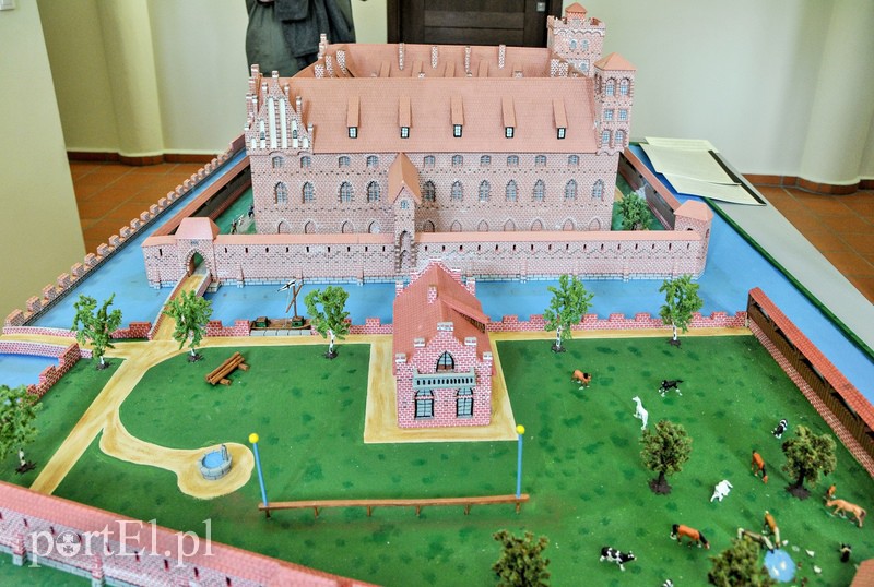 Zamek Wysoki przyjechał z Niemiec zdjęcie nr 108172