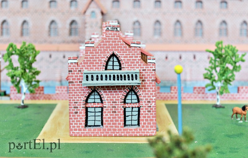 Zamek Wysoki przyjechał z Niemiec zdjęcie nr 108168