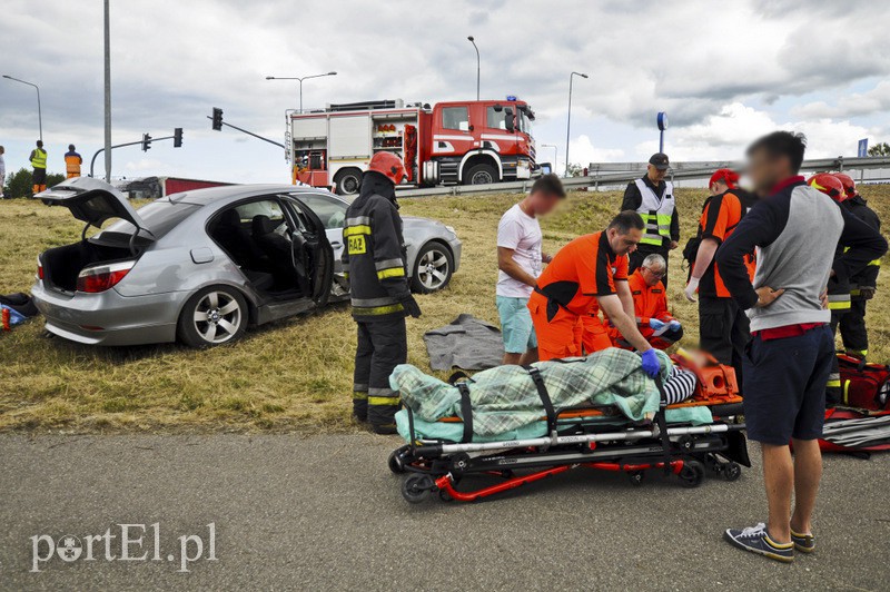  Poważny wypadek na ul. Żuławskiej. Dwie osoby ranne zdjęcie nr 108607