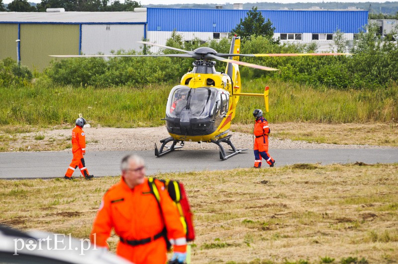  Poważny wypadek na ul. Żuławskiej. Dwie osoby ranne zdjęcie nr 108606