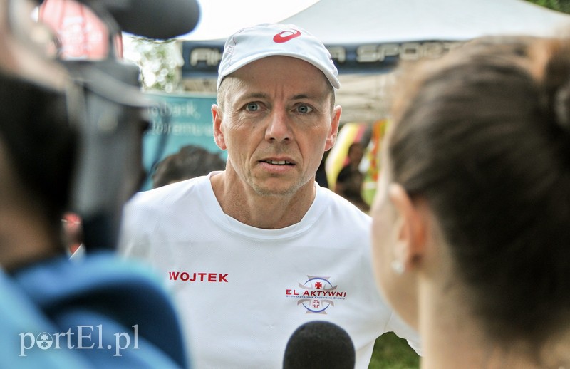 Ruszyła sztafeta w Bażantarni, będą biegać całą dobę zdjęcie nr 108910