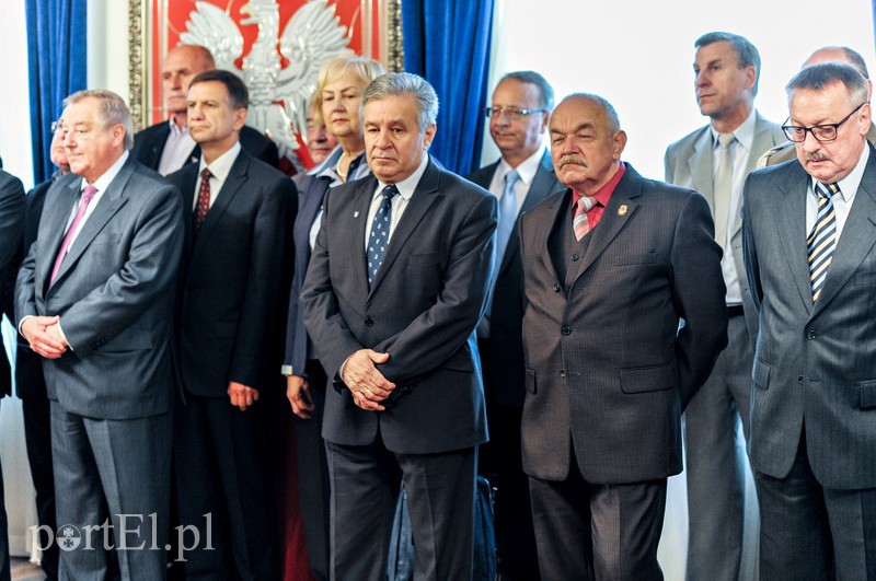 Dla żołnierza sztandar to wielki honor zdjęcie nr 109114