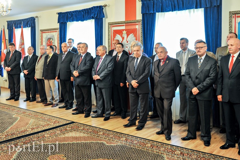 Dla żołnierza sztandar to wielki honor zdjęcie nr 109113