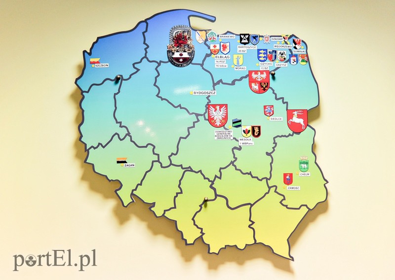 Dla żołnierza sztandar to wielki honor zdjęcie nr 109109