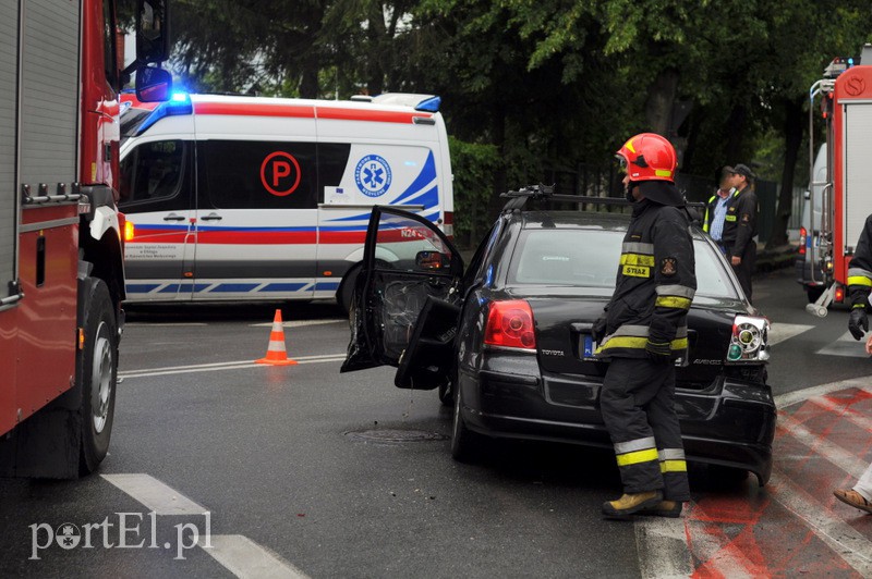 Zderzenie na ul. Moniuszki, sprawca pijany zdjęcie nr 109140