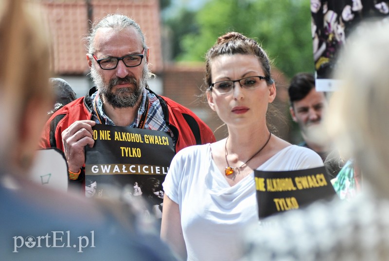 Protest w obronie ofiar gwałtów zdjęcie nr 110154