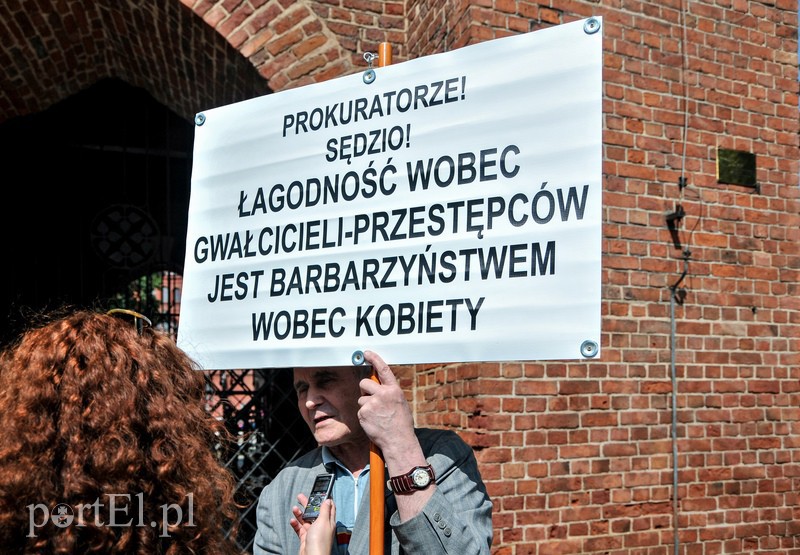 Protest w obronie ofiar gwałtów zdjęcie nr 110141