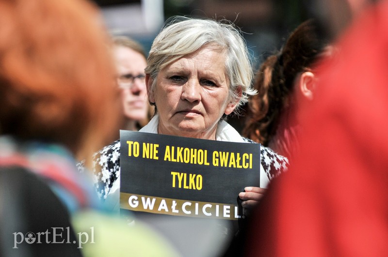 Protest w obronie ofiar gwałtów zdjęcie nr 110157