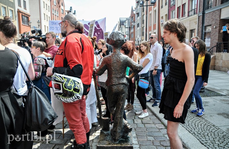 Protest w obronie ofiar gwałtów zdjęcie nr 110151