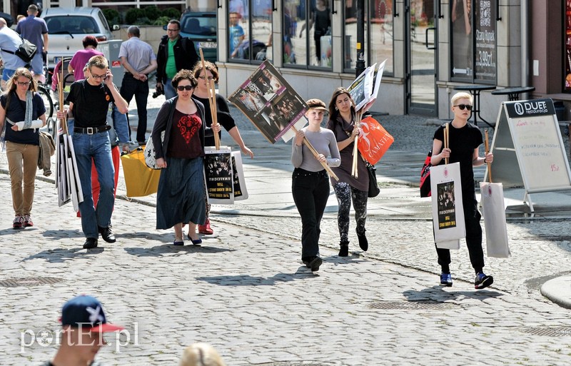 Protest w obronie ofiar gwałtów zdjęcie nr 110136