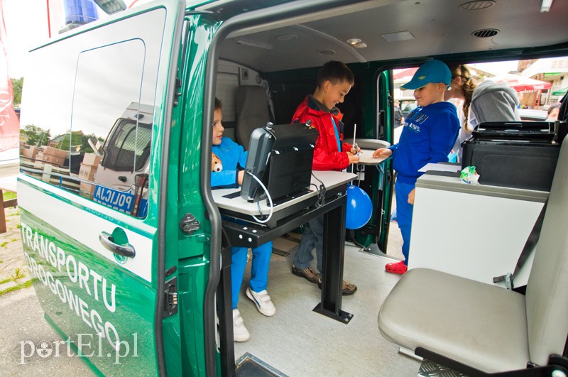  Policyjny festyn w deszczu zdjęcie nr 110584