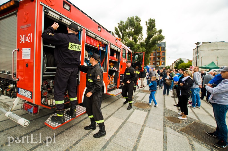  Policyjny festyn w deszczu zdjęcie nr 110600