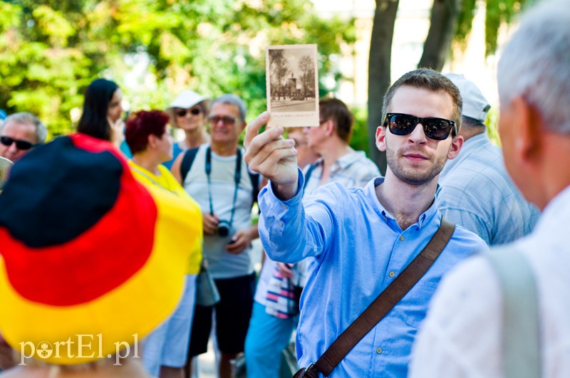 Spacer z przewodnikiem formy przestrzenne zdjęcie nr 111246