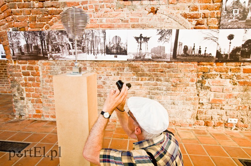 Spacer z przewodnikiem formy przestrzenne zdjęcie nr 111237