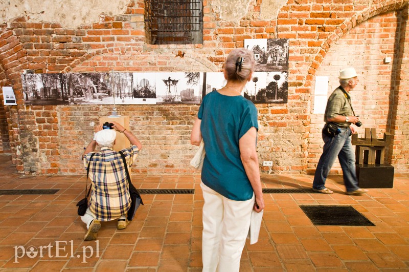 Spacer z przewodnikiem formy przestrzenne zdjęcie nr 111236