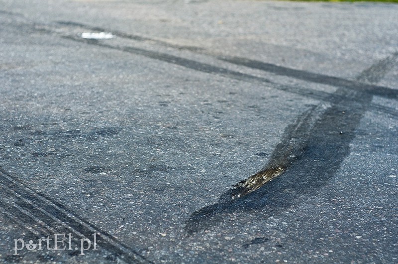  Ciężarówka zderzyła się z autem osobowym. Są ranni zdjęcie nr 111552