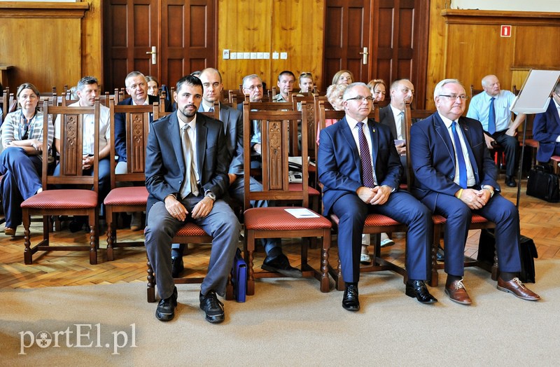 Trzeba mówić jednym głosem zdjęcie nr 112101