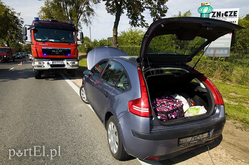 Kolizja przed obwodnicą, trzy osoby w szpitalu zdjęcie nr 112471