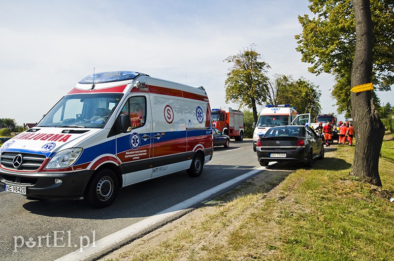 Kolizja przed obwodnicą, trzy osoby w szpitalu zdjęcie nr 112473