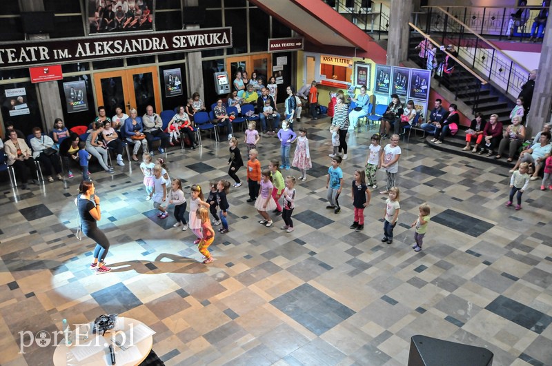 Tanecznym krokiem w nowy sezon zdjęcie nr 112719