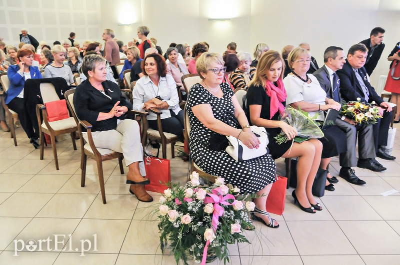  Oby nowych koleżanek było jak najmniej zdjęcie nr 112863