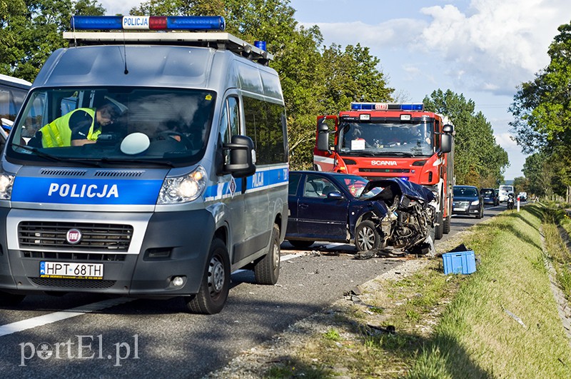  Pijany zderzył się z innym pojazdem. Są korki na  zdjęcie nr 112979