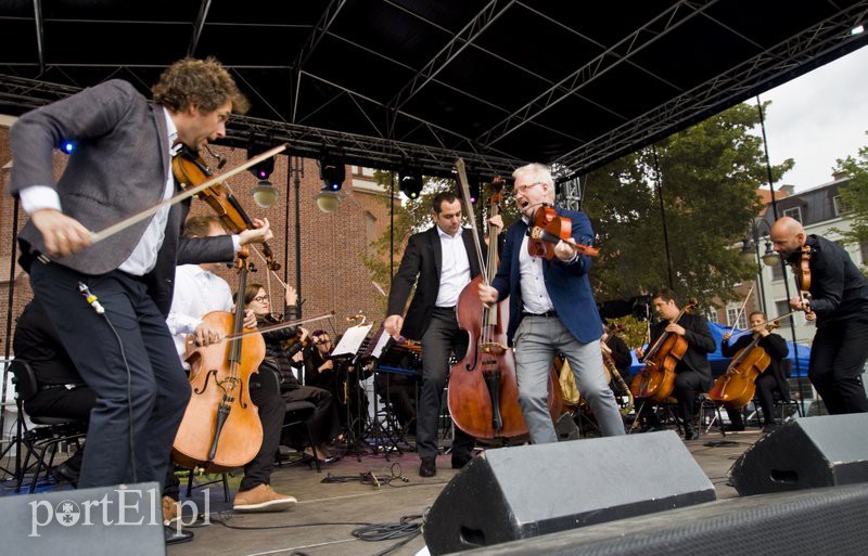 Charyzma i energia na scenie zdjęcie nr 113293