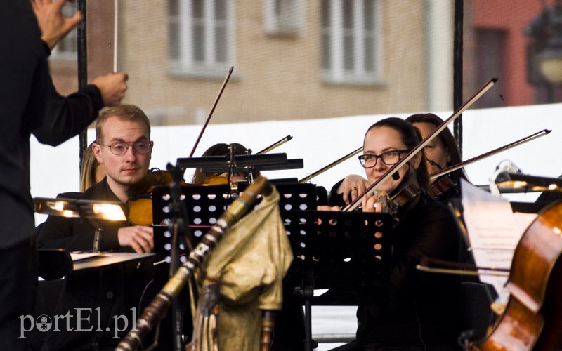 Charyzma i energia na scenie zdjęcie nr 113282