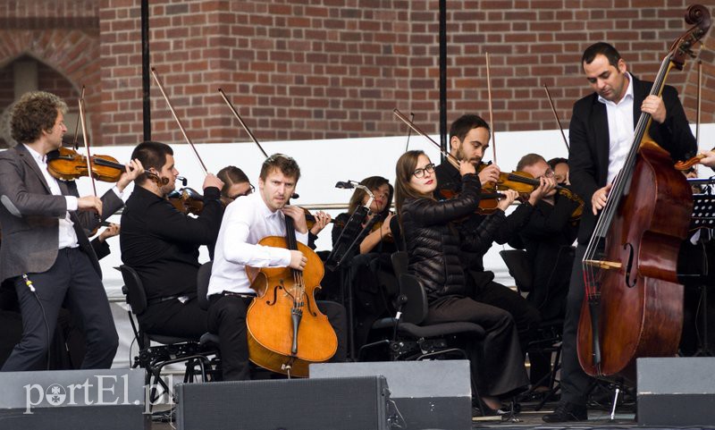 Charyzma i energia na scenie zdjęcie nr 113279