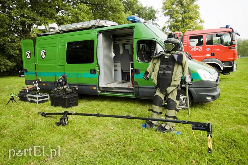 Uczniowie w mundurach biegali w Bażantarni zdjęcie nr 113585