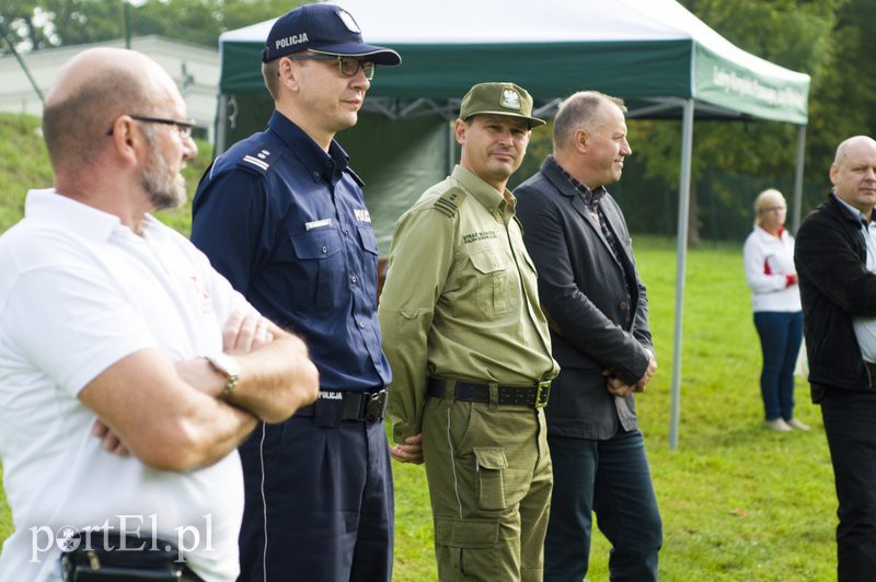Uczniowie w mundurach biegali w Bażantarni zdjęcie nr 113590