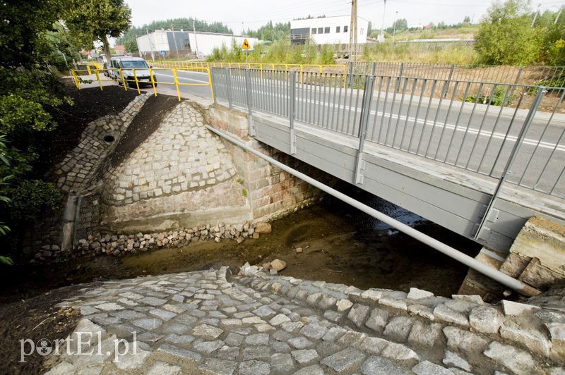  Zaiskrzyło, więc mają nową drogę zdjęcie nr 113614