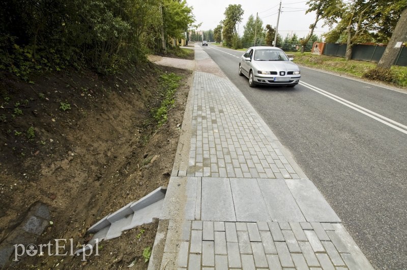  Zaiskrzyło, więc mają nową drogę zdjęcie nr 113621