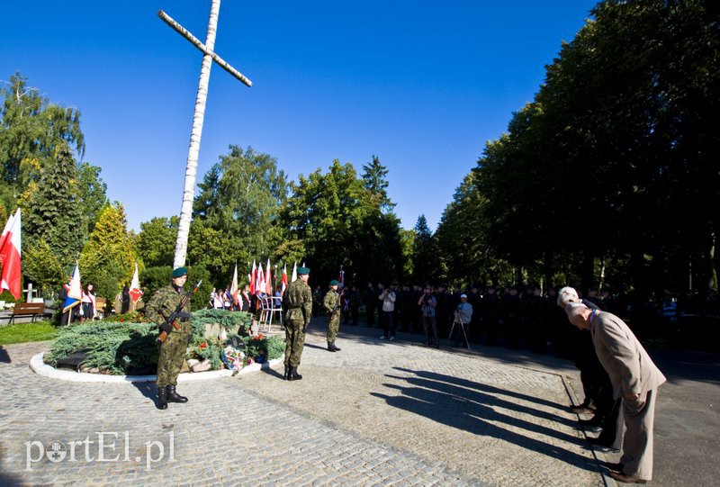  Zginęli, bo byli Polakami. Dzisiaj mieszkańcy oddali im hołd zdjęcie nr 113647