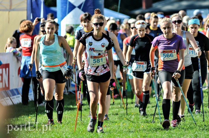 650 osób powędrowało z kijkami przez Bażantarnię zdjęcie nr 113764