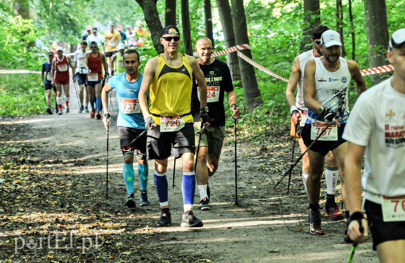 650 osób powędrowało z kijkami przez Bażantarnię zdjęcie nr 113725
