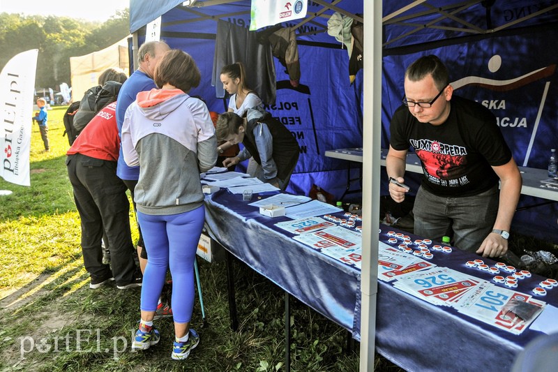 650 osób powędrowało z kijkami przez Bażantarnię zdjęcie nr 113712