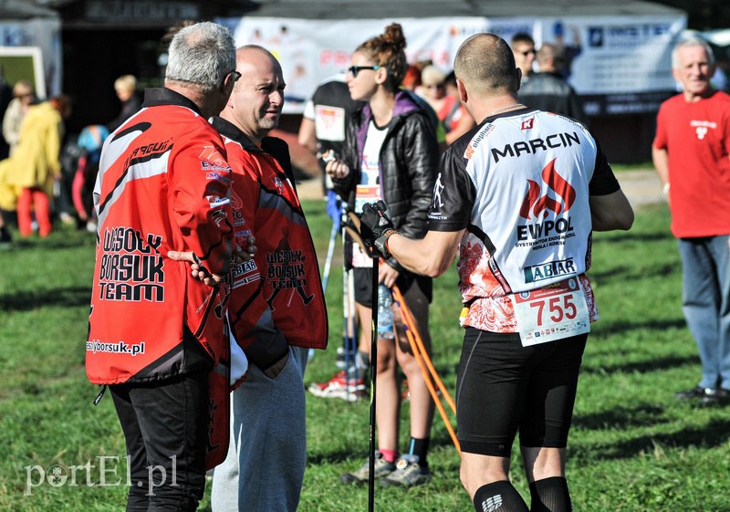 650 osób powędrowało z kijkami przez Bażantarnię zdjęcie nr 113713