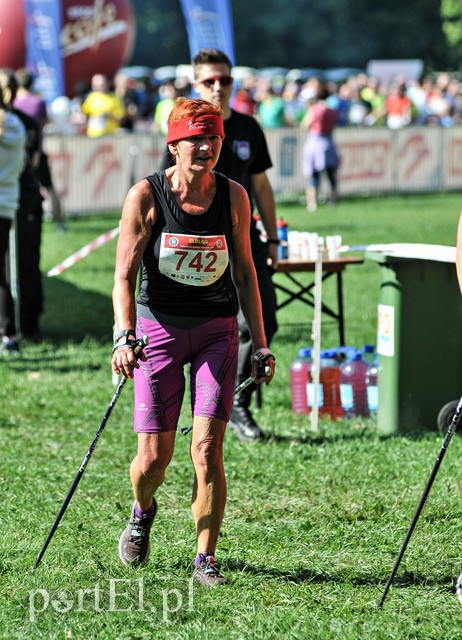 650 osób powędrowało z kijkami przez Bażantarnię zdjęcie nr 113758