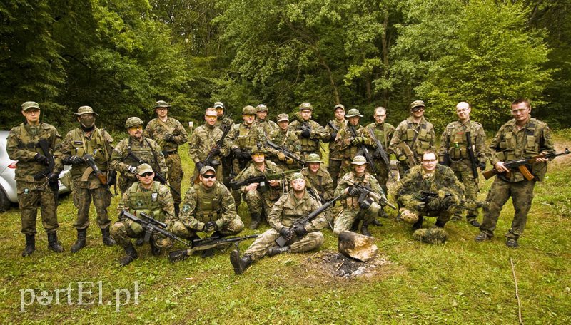 Wymiana ognia w elbląskim lesie zdjęcie nr 113910