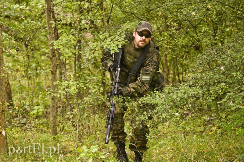 Wymiana ognia w elbląskim lesie zdjęcie nr 113926