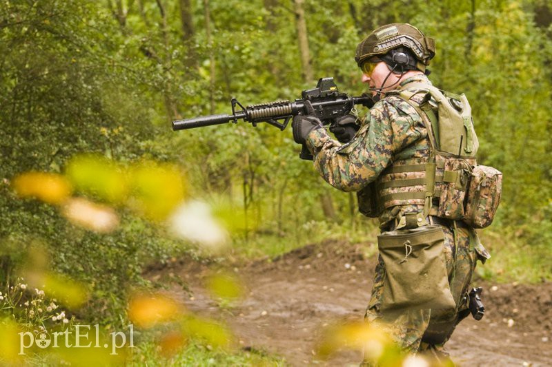 Wymiana ognia w elbląskim lesie zdjęcie nr 113929