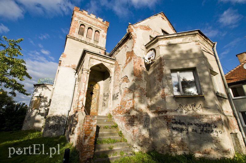  Nikt nie chciał przyjrzeć się zabytkowej ruinie zdjęcie nr 114583