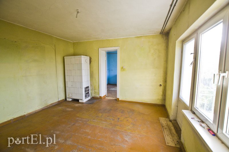  Nikt nie chciał przyjrzeć się zabytkowej ruinie zdjęcie nr 114558