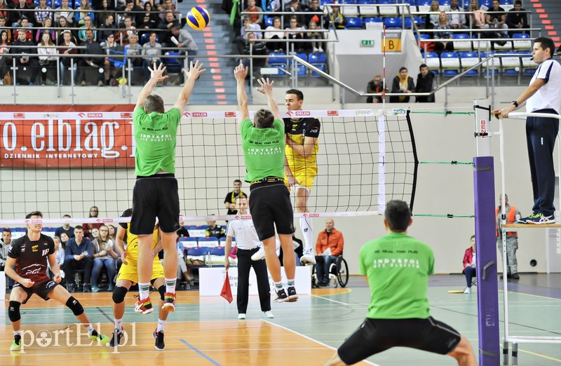 Zaczęli mocnym uderzeniem zdjęcie nr 115119