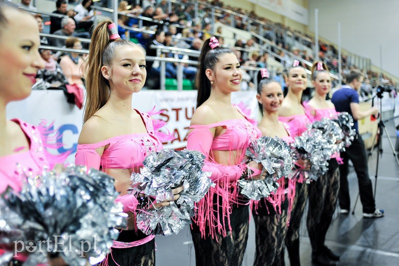 Zaczęli mocnym uderzeniem zdjęcie nr 115145